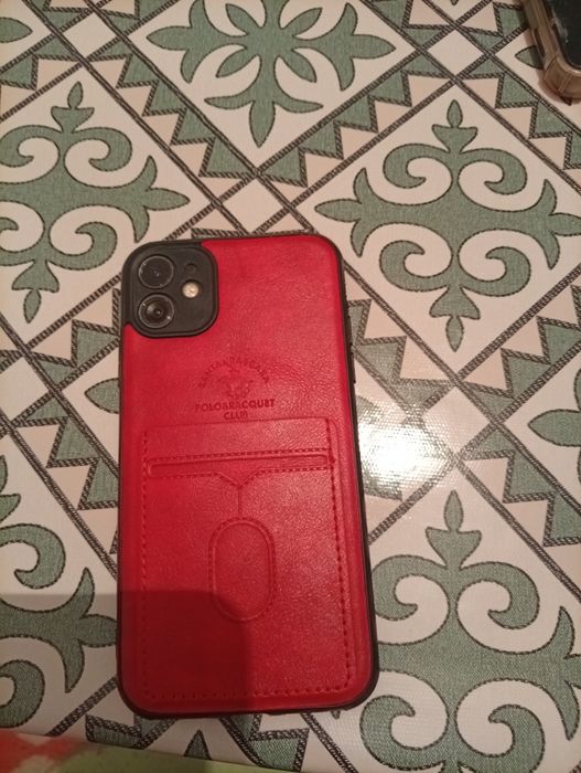 Продам Айфон 11 64гб