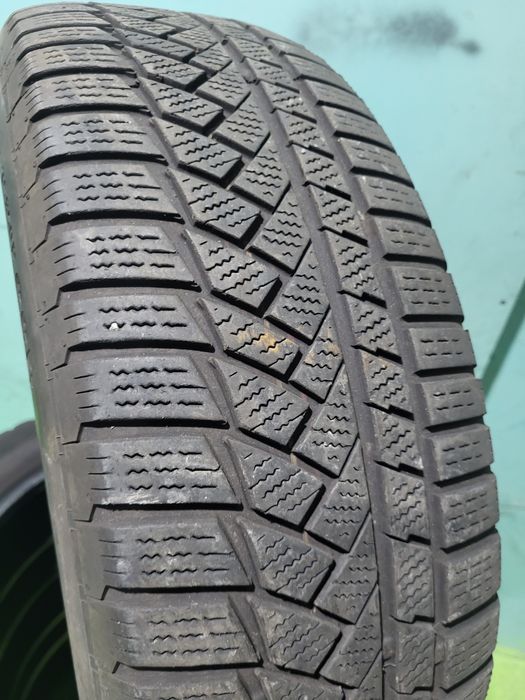 4 бр зимни 215/60/18 Continental Runflatt