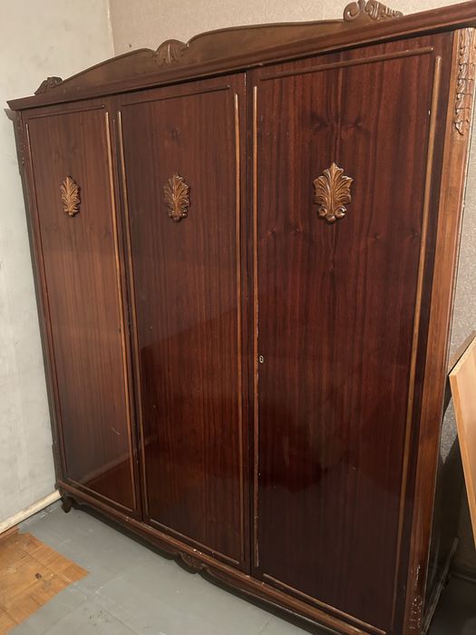 Румынские шкафы.