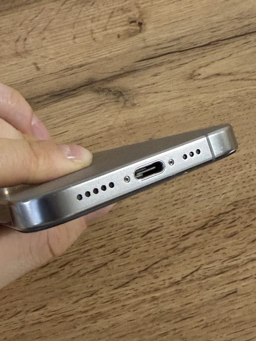 iPhone 16 pro 256 gb