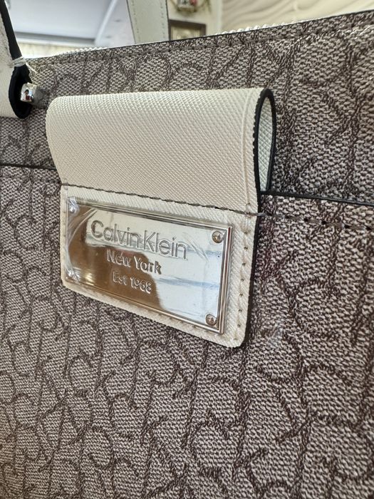 Calvin Klein  дамска чанта