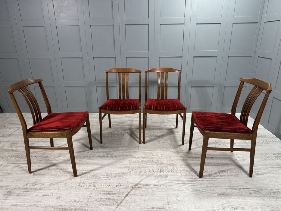 Винтидж трапезни столове от 70-те К070