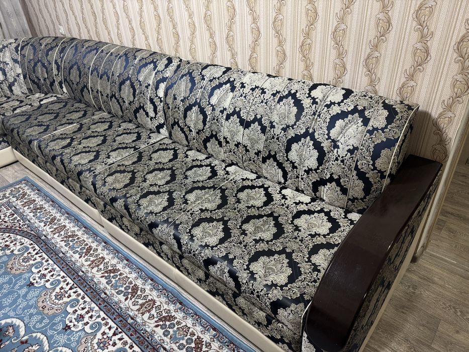 Продам диван в отличном состоянии