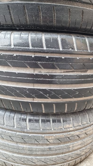 Продам шины 215 55 R17