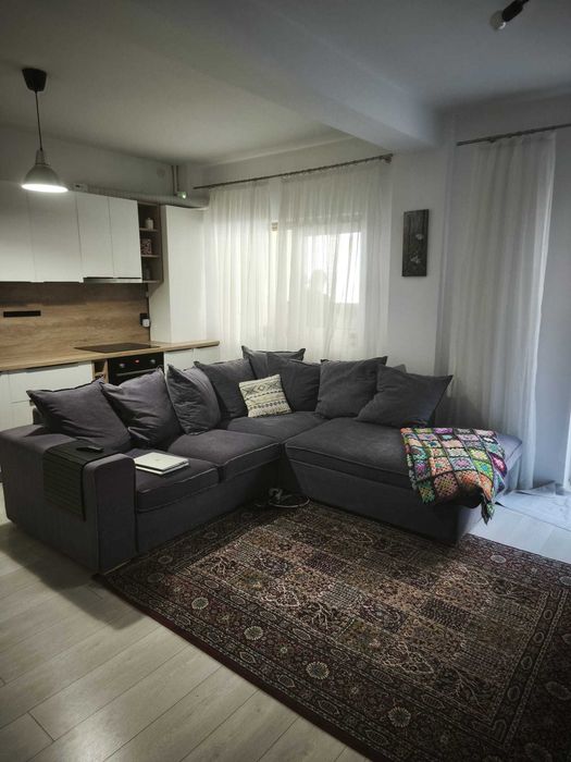 Dau in chirie - Apartament 3 camere – Europa | 72 mp + 18 mp spații exterioare | parcare inclusă