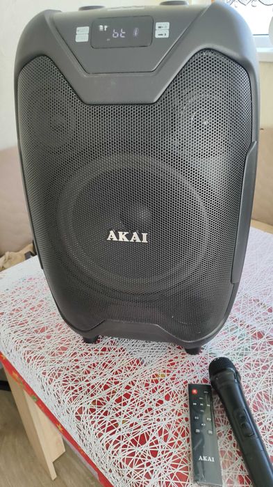 Boxa akai x10 plus