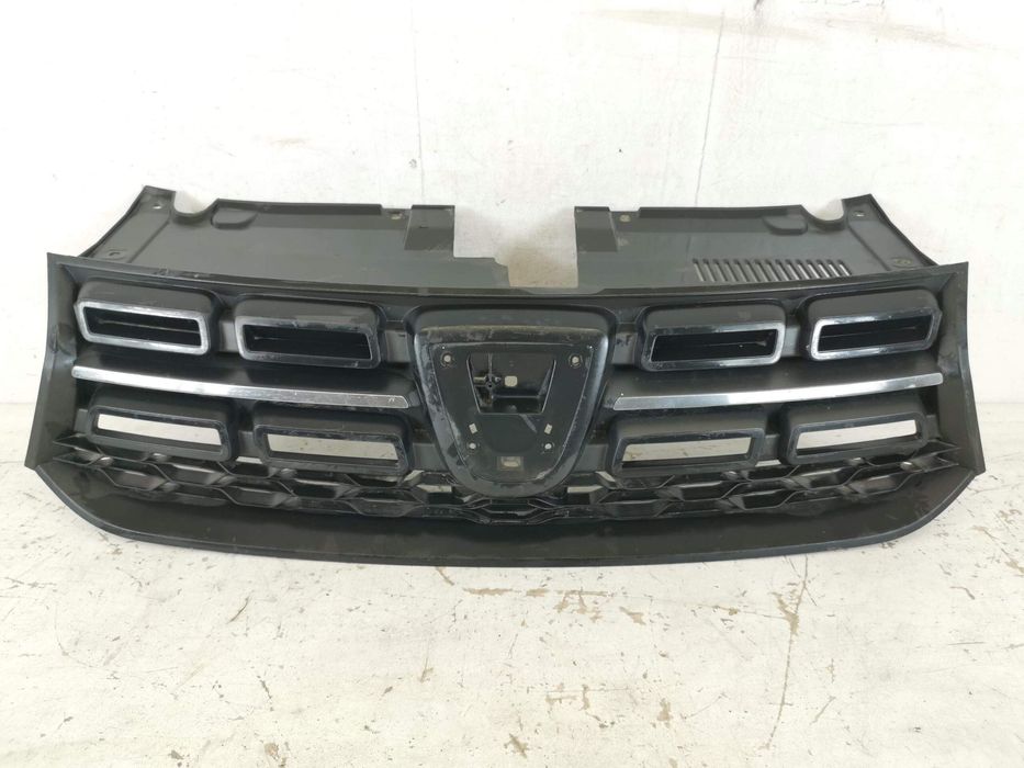 Радиаторна решетка Дачия Логан 2 [фейслифт] [ - ] Оригинална и в добро