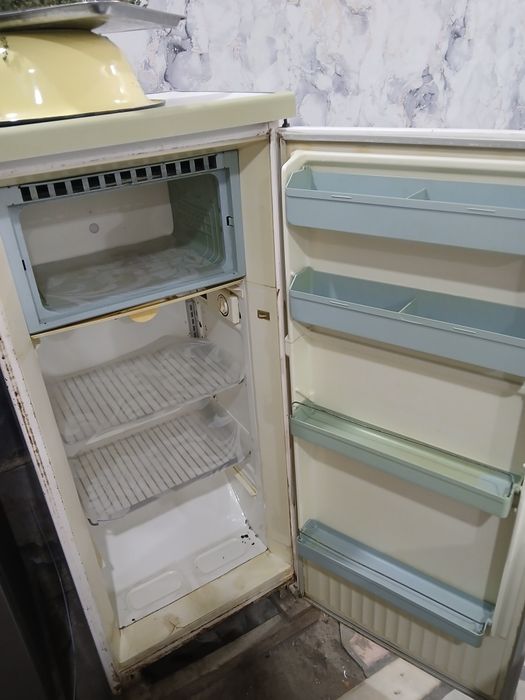 Холодильник сатылады