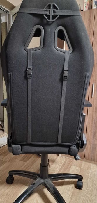 Геймърски Gaming стол Akracing с подложка за кръста.