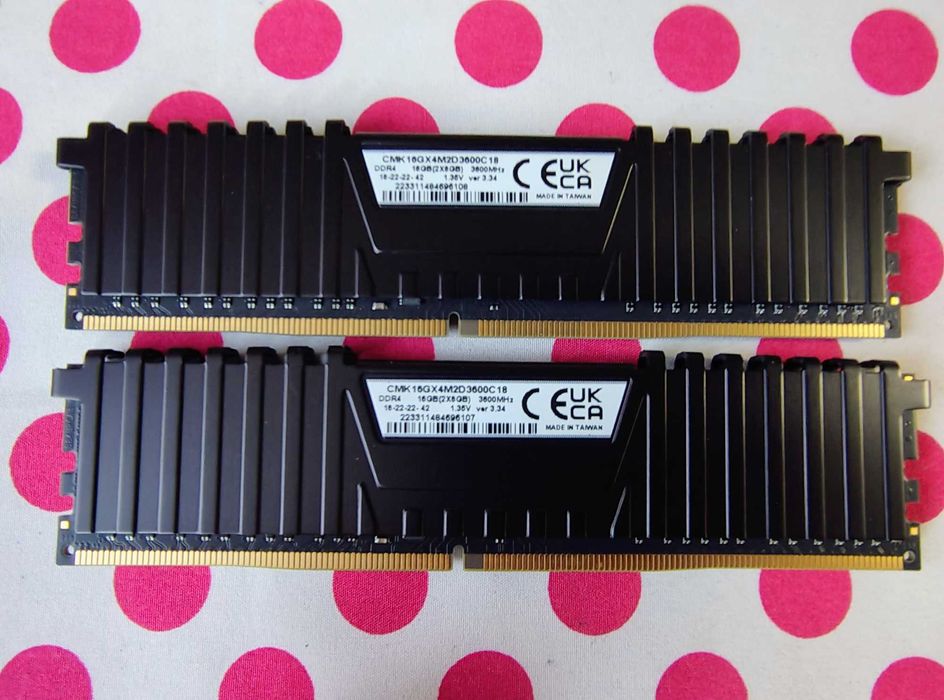 Memorie Corsair Vengeance LPX Black 16GB DDR4 3600MHz Desktop.