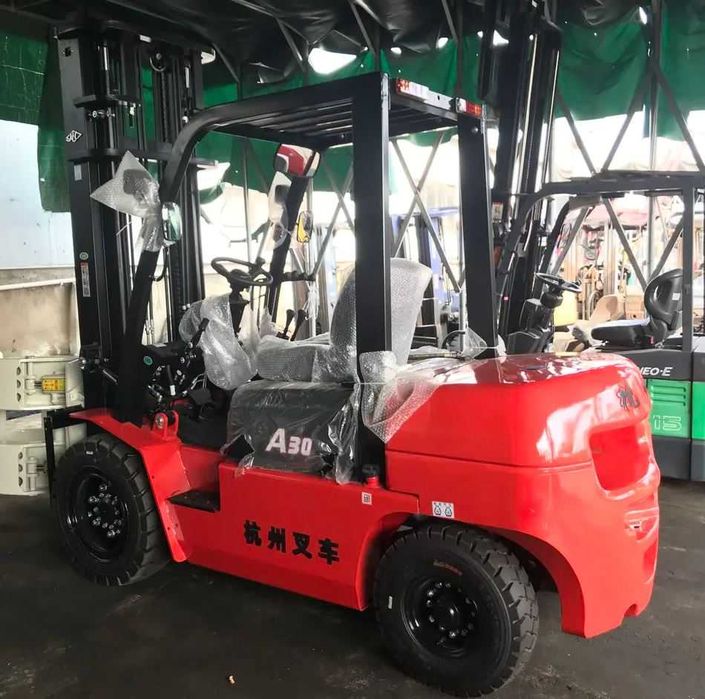 Вилочный погрузчик (кара) с боковым смещением HANGCHA CPCD30- AG65J