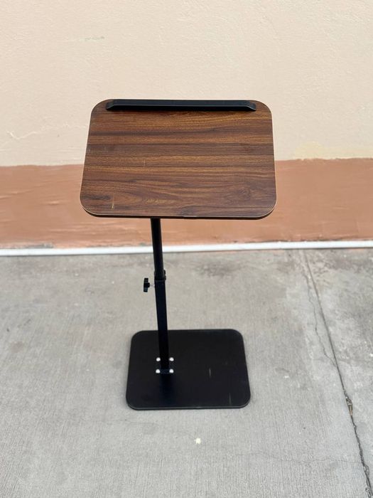 Журнальный прикроватный столик для ноутбука