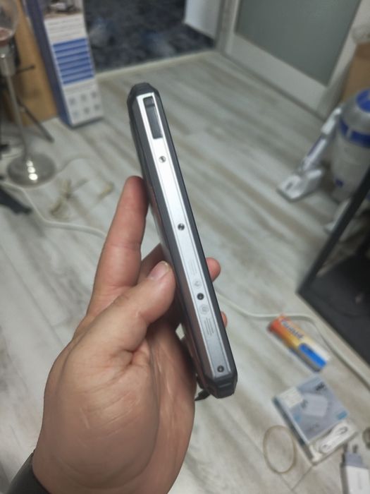 Oukitel WP6 Rugged (10.000 mAh) – Pentru piese sau recondiționat