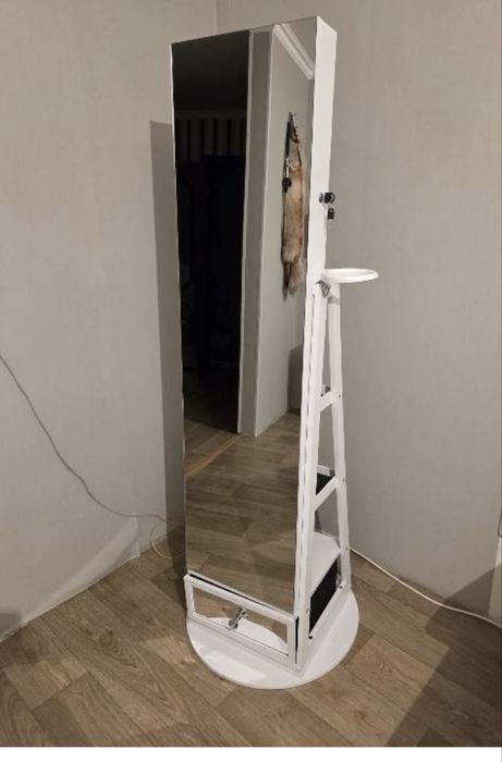 Зеркало напольное
