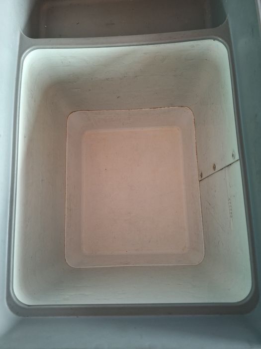 Продавам хладилник за камион/кола/каравана