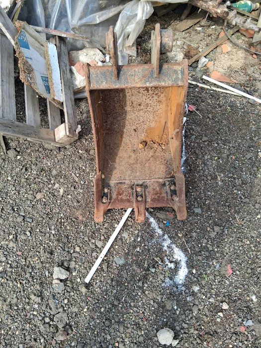 Piese buldoexcavator si miniincarcator CASSE