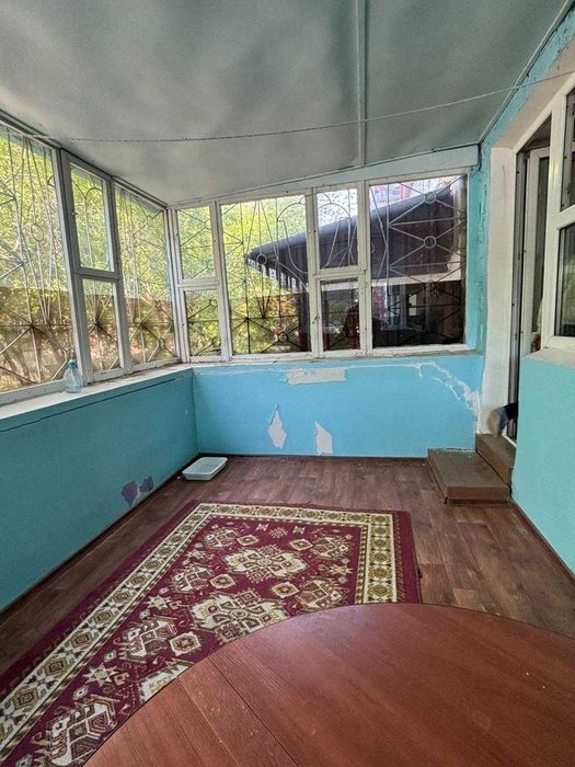 Продам 3- ком квартиру район Уют
