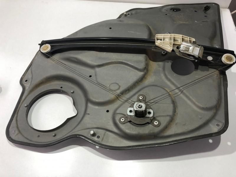 Macara geam manual dreapta spate Mercedes B-Class W245 a1697300679