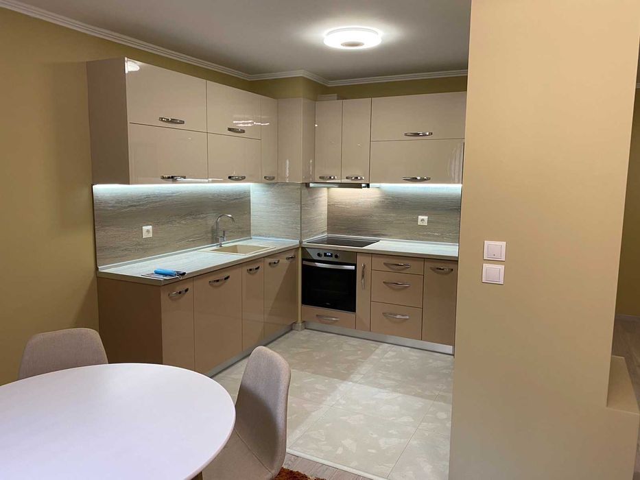 Продава се Тристаен апартамент в София, Лозенец - 96 кв.м за 2084 €/кв.м - Снимка #2