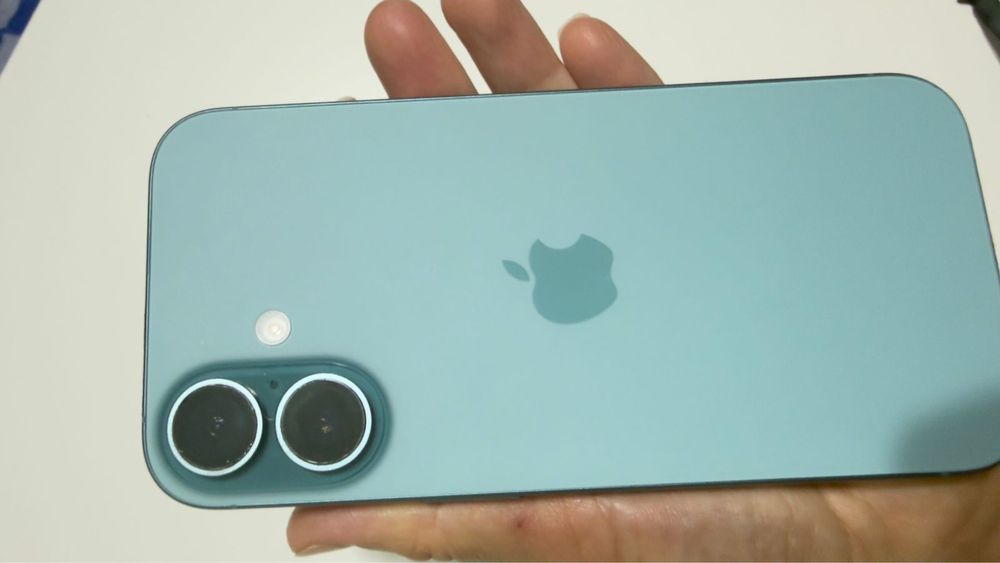 Iphone 16 в отличном состоянии