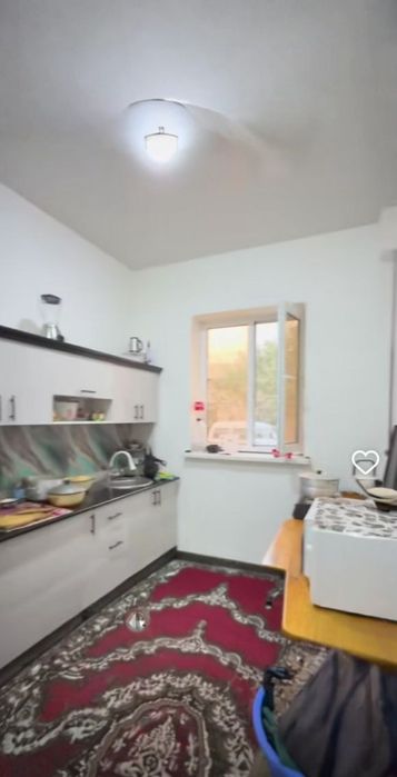 200 kv Hovli joy sotiladi