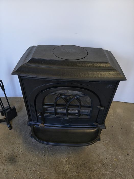 Норвежка чугунена печка Jotul 8