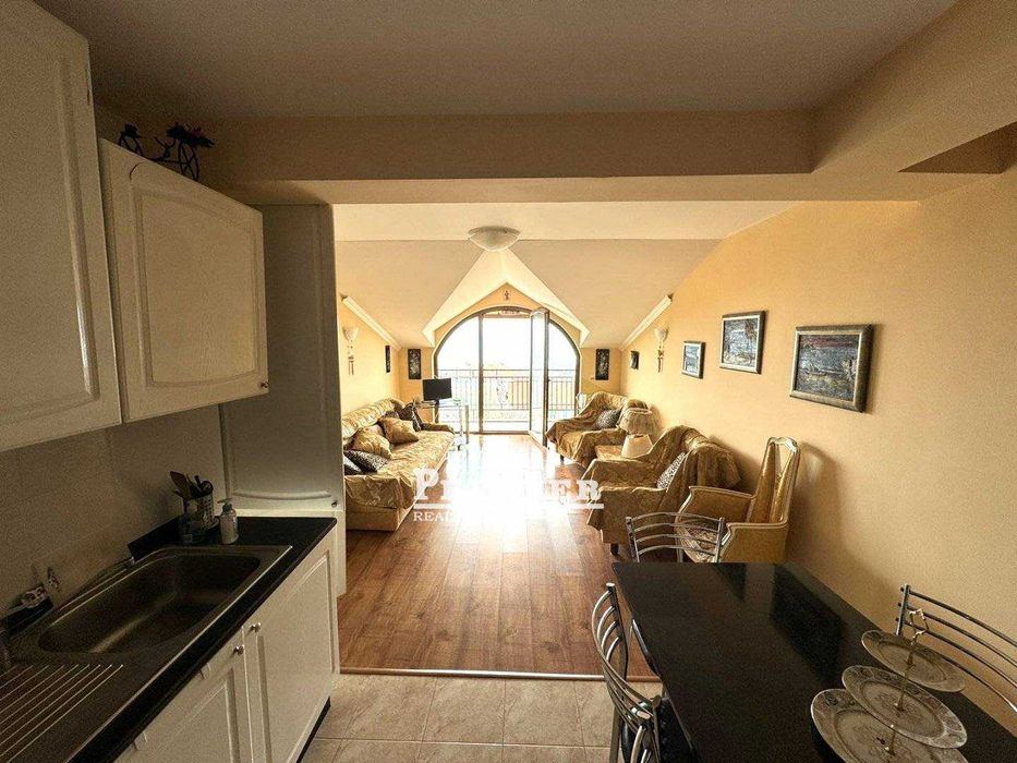 Продава се Тристаен апартамент в к.к. Слънчев бряг - 76 кв.м за 1277 €/кв.м - Снимка #2