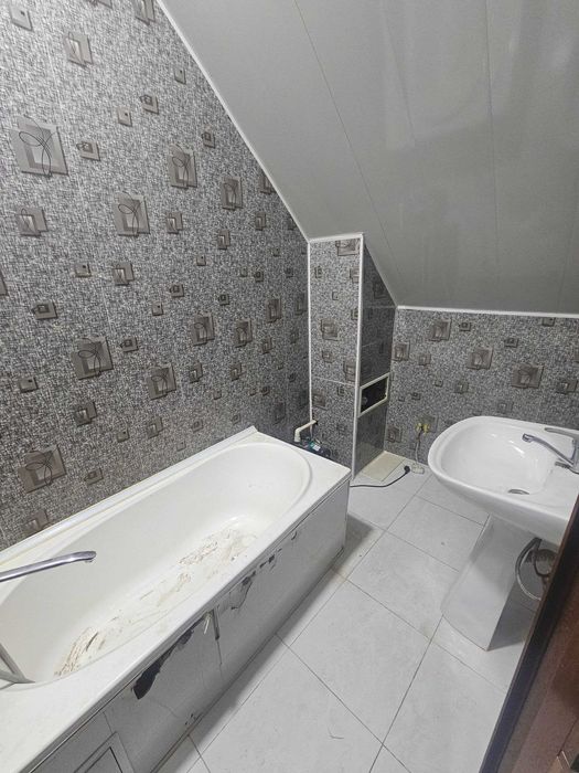 2 хоналик квартира 6 кават кирпичный дом, шарк 1, бозорча