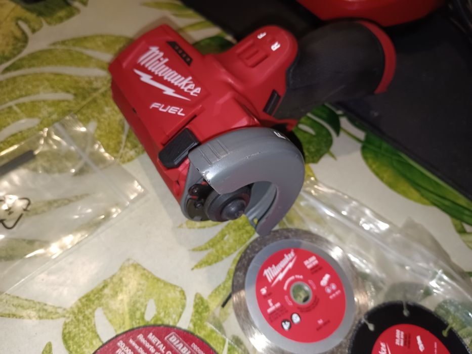 Оригинал Milwaukee m12 Fuel Brushless инструменты