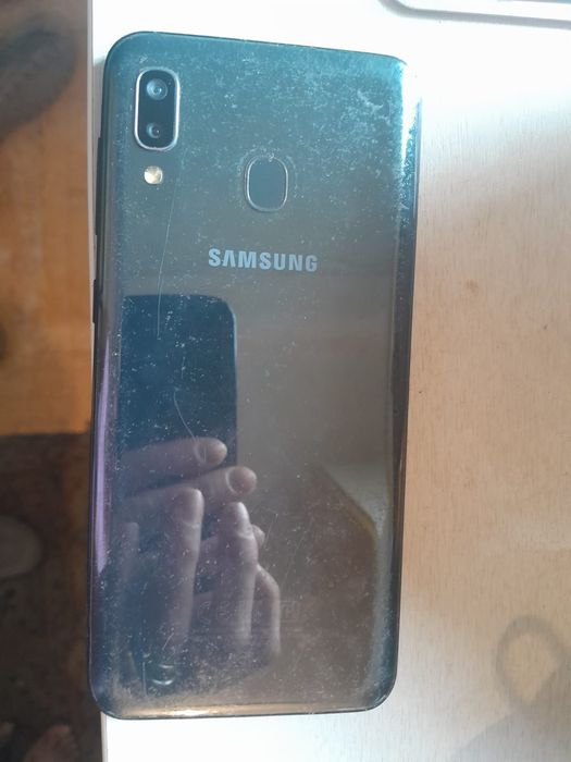 Продам телефон Samsung Galaxy A20