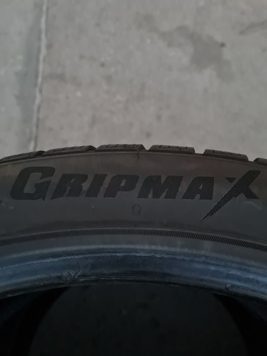 Зимни гуми 2 броя GRIPMAX SuperGripProWinter 295 30 R20 дот 3820