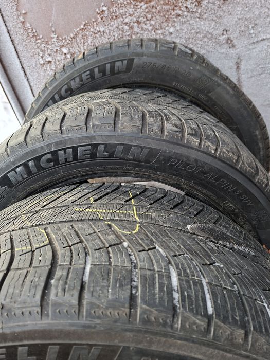 Продам шины 305/40/20=275/45/20 мишелин