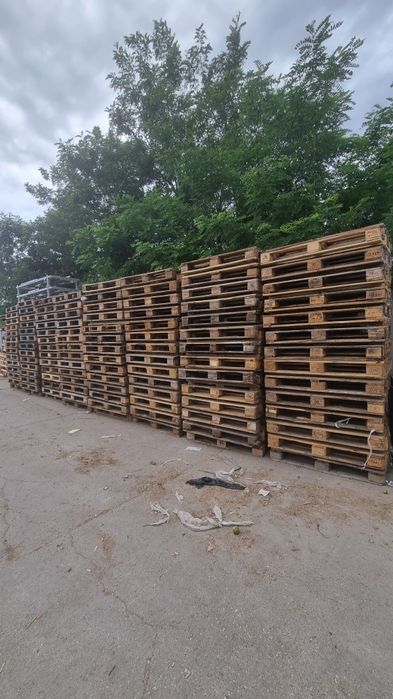 Vând paleti euro și NON euro