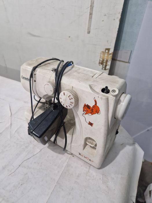 Продам швейные машинки, ткань, ковролан