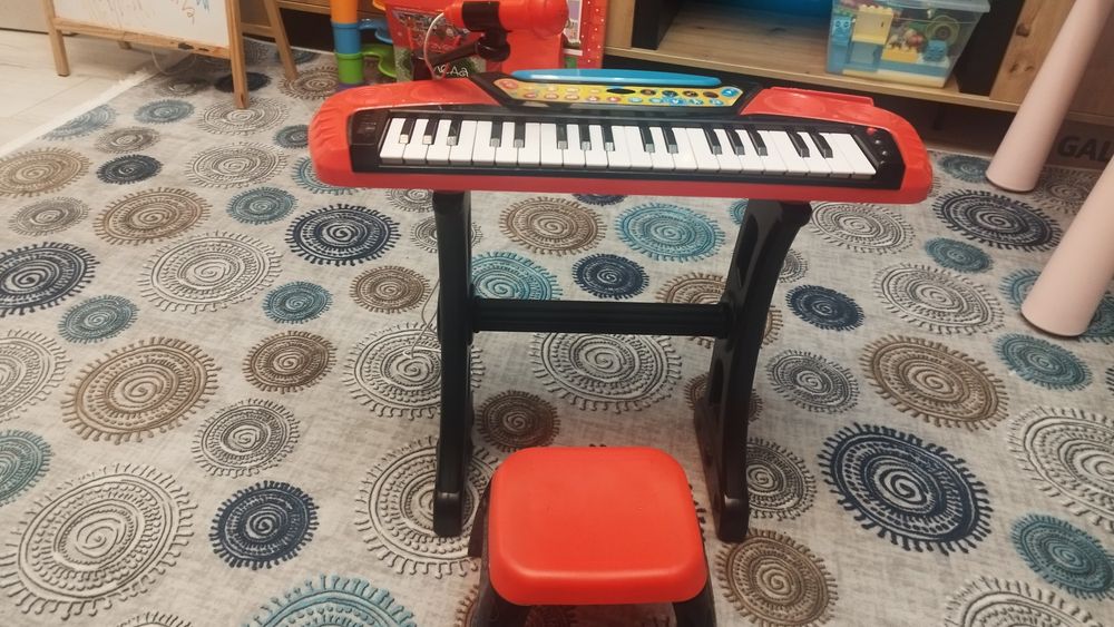 Детско пиано със столче и микрофон
