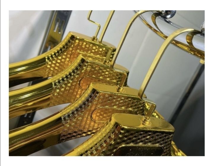 Вешалки плечики пластик, металл