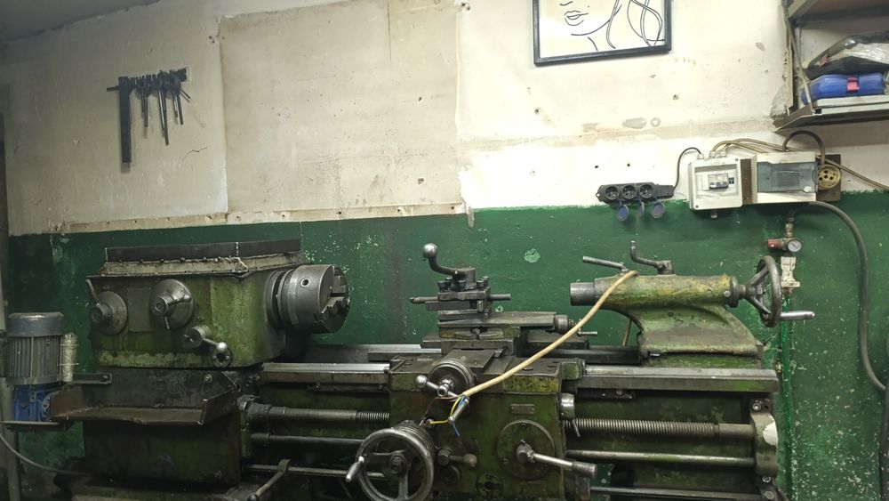 Токарныи станок 1м61