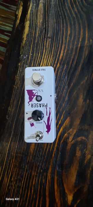 Продавам 3 ефекта за китара