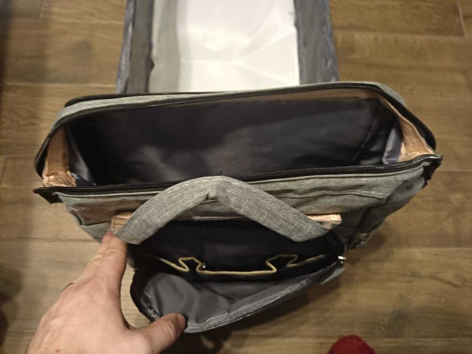 Rucsac 2 în 1 cu pat de bebe pliabil – ideal pentru călătorii