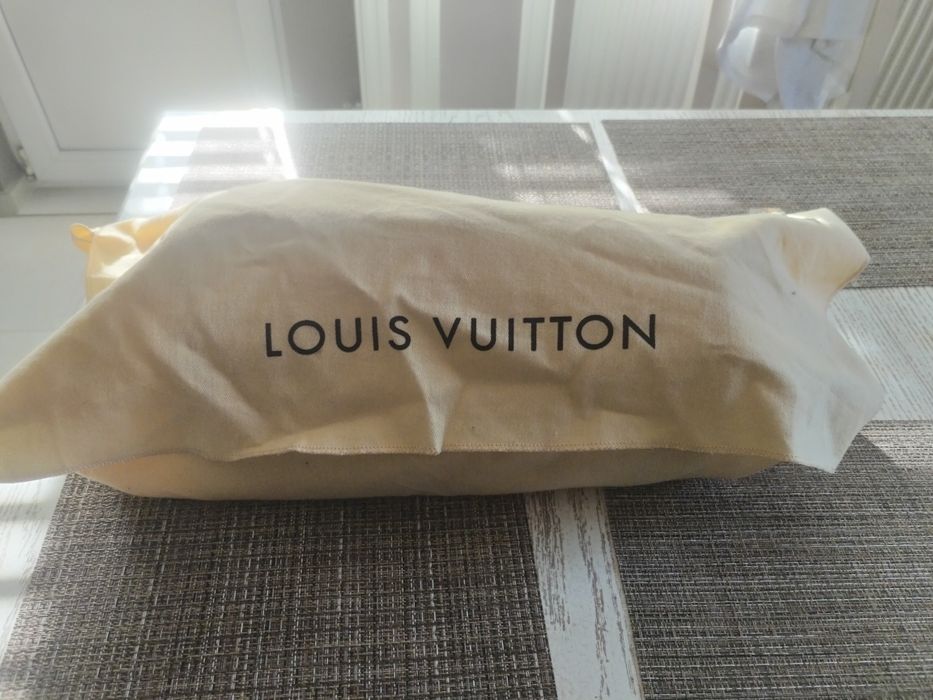 Louis Vuitton чанта