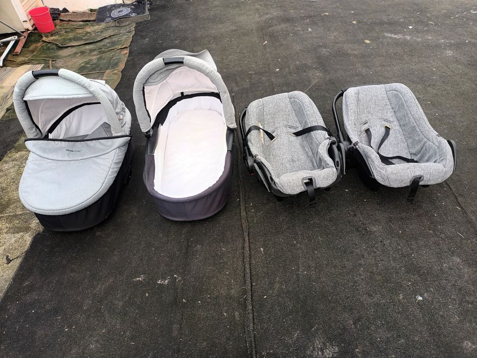 Vând cărucior de gemeni,nu a fost folosit preț negociabil