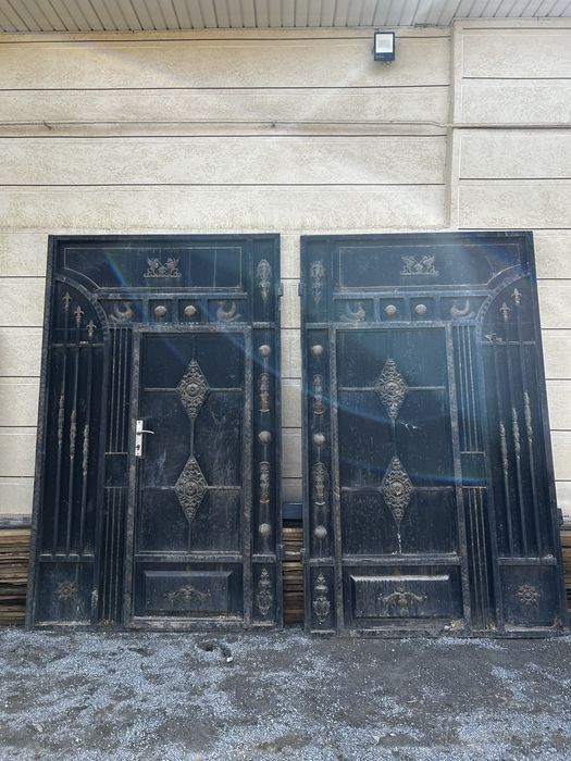 Кованные ворота с калиткой