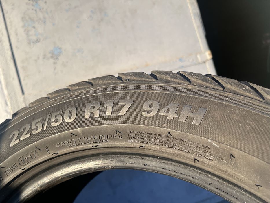4 бр. зимни гуми 225/50/17 Kumho 6,5-7 mm DOT 2117