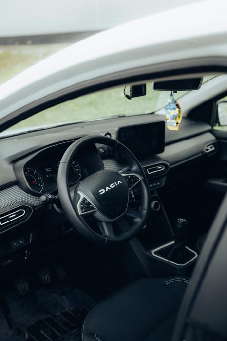 DACIA Logan 2025 — imagine 2