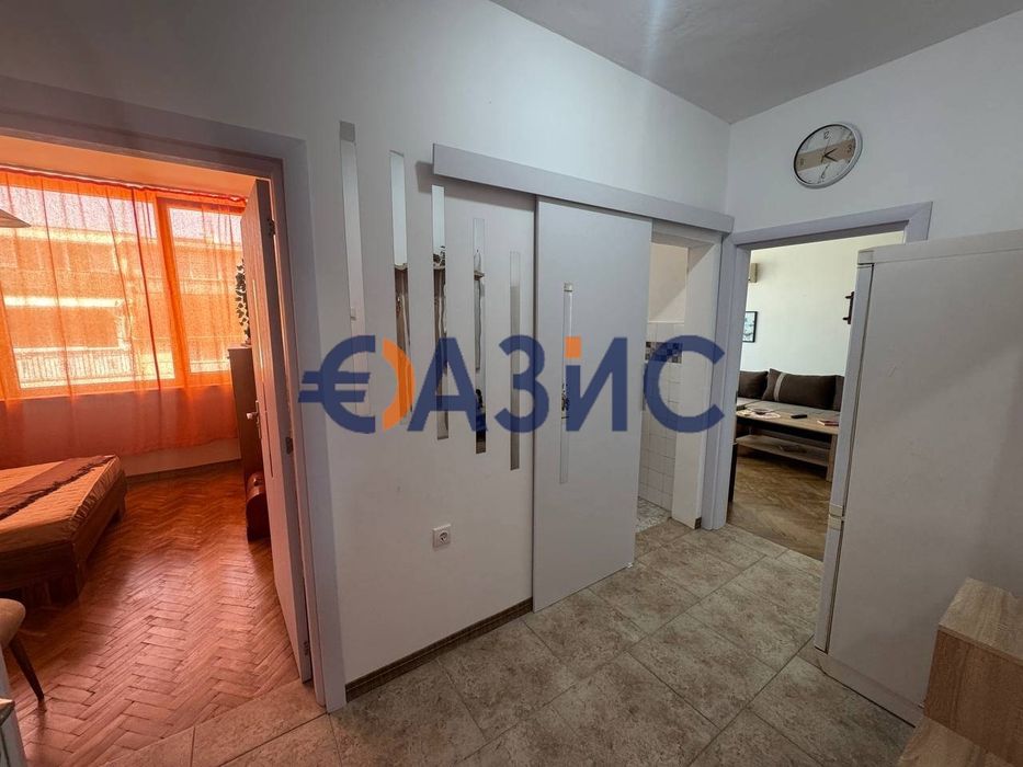Продава се Тристаен апартамент в Бургас, Център - 50 кв.м за 2900 €/кв.м - Снимка #11