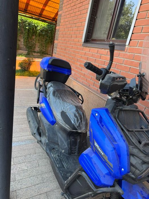 Срочно продам мопед скутер