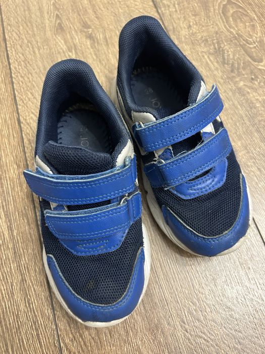 Кроссовки 28 размер