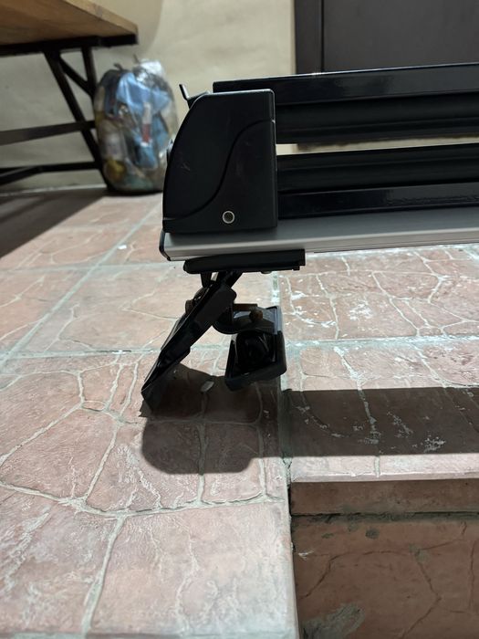 Продам поперечены с креплениями для лыж