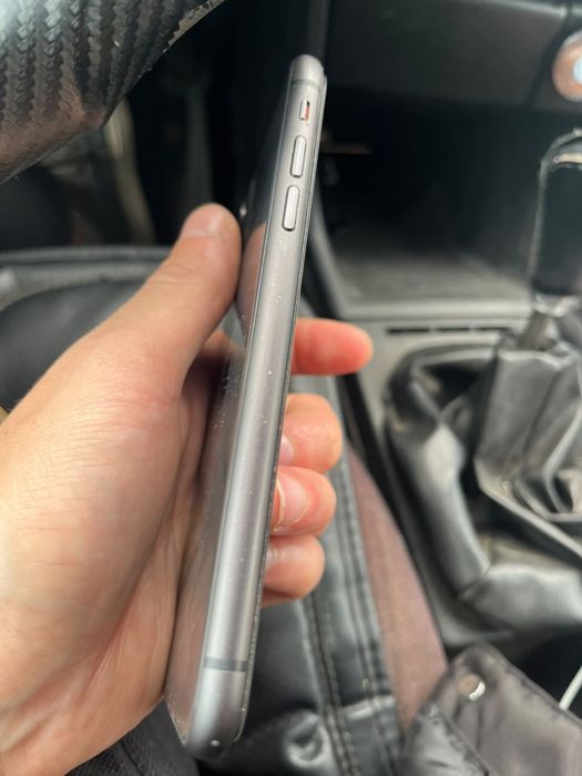 Iphone 11 в идеальном  состояние