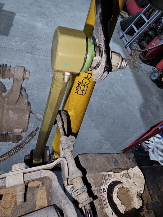 Запчасти на Jeep Wrangler. Возможна установка  !